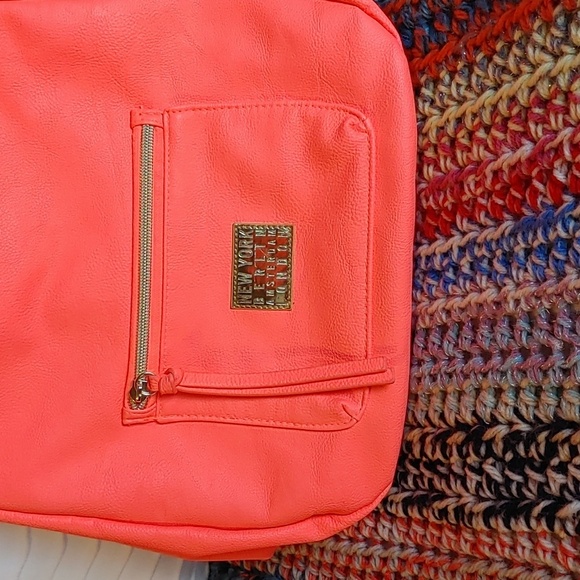 H&M BRIGHT NEON HANDBAG - Picture 2 of 10